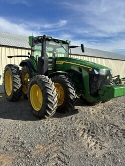 2022 John Deere 8R 310 Equipment Image0
