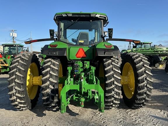 Image of John Deere 8R 310 equipment image 4