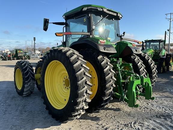 Image of John Deere 8R 310 equipment image 3