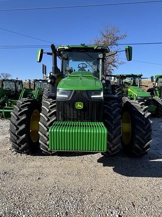 Image of John Deere 8R 310 equipment image 2