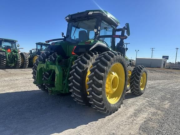 Image of John Deere 8R 310 equipment image 4