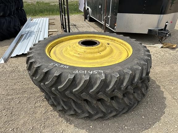 Image of John Deere 8R 310 equipment image 4