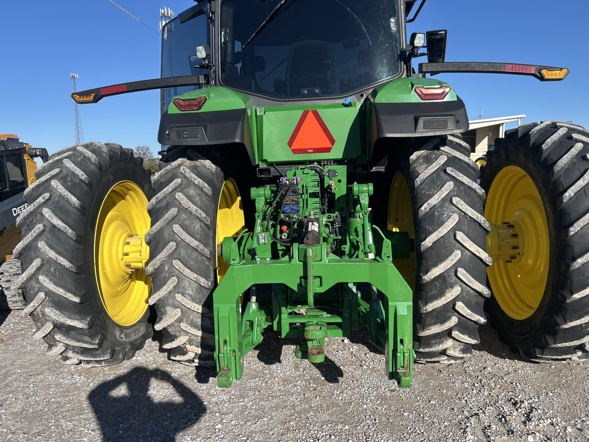 2022 John Deere 8R 310 Equipment Image0