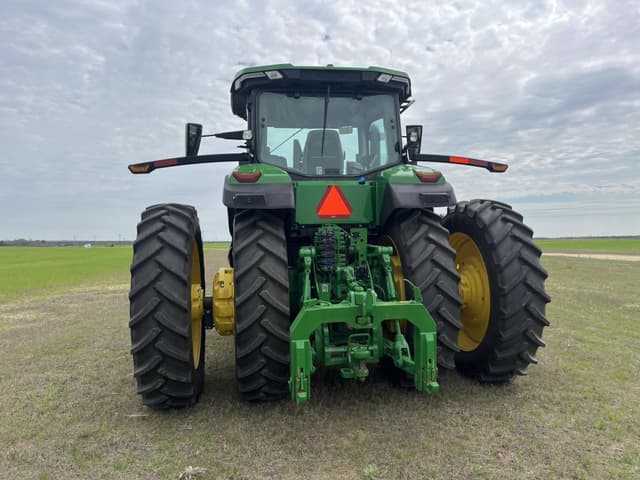 Image of John Deere 8R 310 equipment image 3