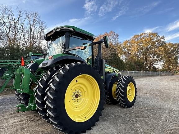 Image of John Deere 8R 310 equipment image 2