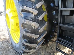 Main image John Deere 8R 310 11