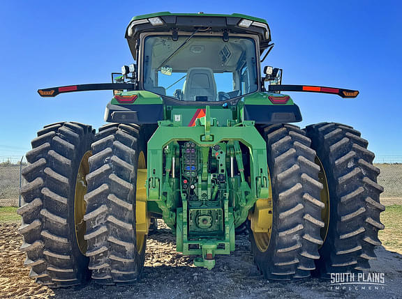 Image of John Deere 8R 310 equipment image 3