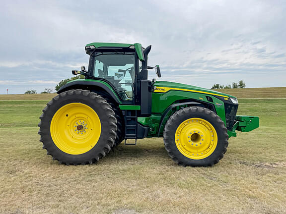 Image of John Deere 8R 310 equipment image 3