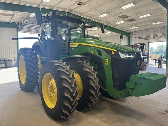 2022 John Deere 8R 310 Equipment Image0
