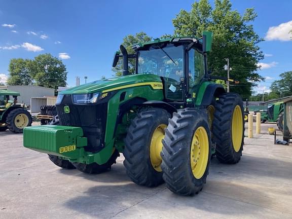 Image of John Deere 8R 310 equipment image 4