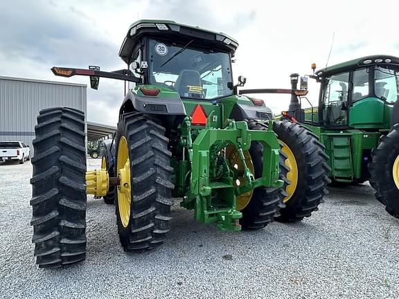 Image of John Deere 8R 310 equipment image 3
