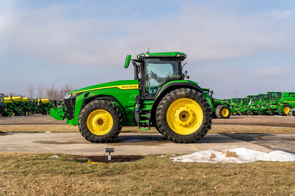 Image of John Deere 8R 310 equipment image 1