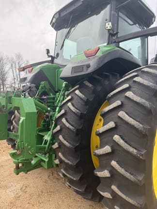 Image of John Deere 8R 310 equipment image 4