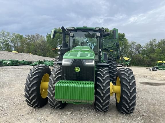 Image of John Deere 8R 310 equipment image 2