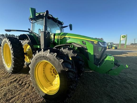 Image of John Deere 8R 310 equipment image 2