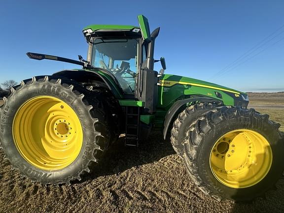 Image of John Deere 8R 310 equipment image 4