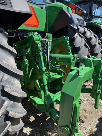 Image of John Deere 8R 310 equipment image 3