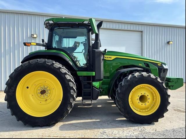 Image of John Deere 8R 310 equipment image 2