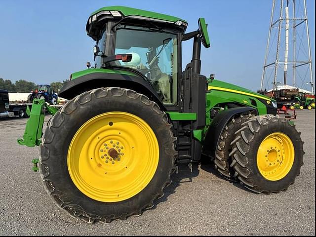 Image of John Deere 8R 310 equipment image 3