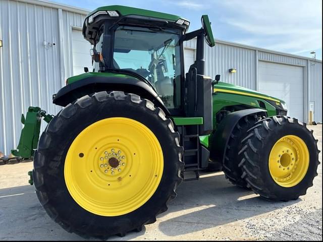 Image of John Deere 8R 310 equipment image 3