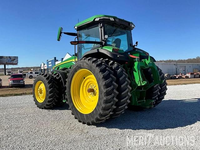 Image of John Deere 8R 310 equipment image 2