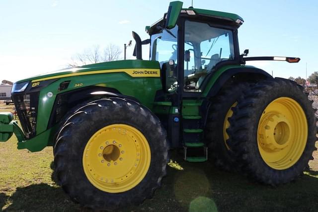 Image of John Deere 8R 340 equipment image 4