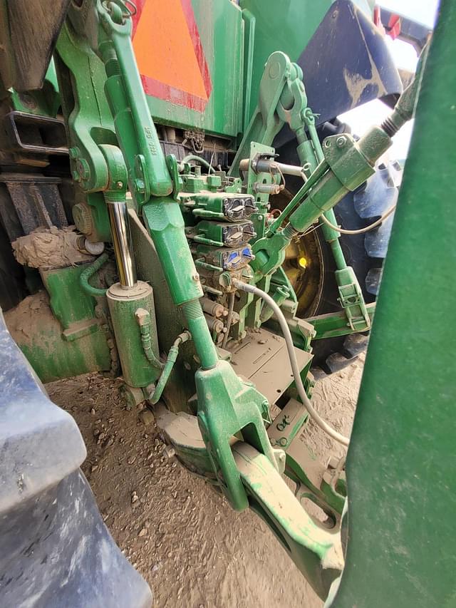 Image of John Deere 8R 340 equipment image 3