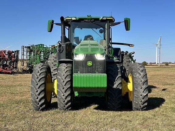 Image of John Deere 8R 340 equipment image 2