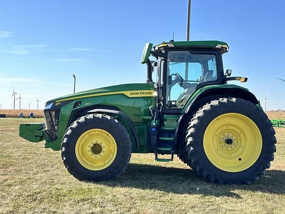 Image of John Deere 8R 340 equipment image 4