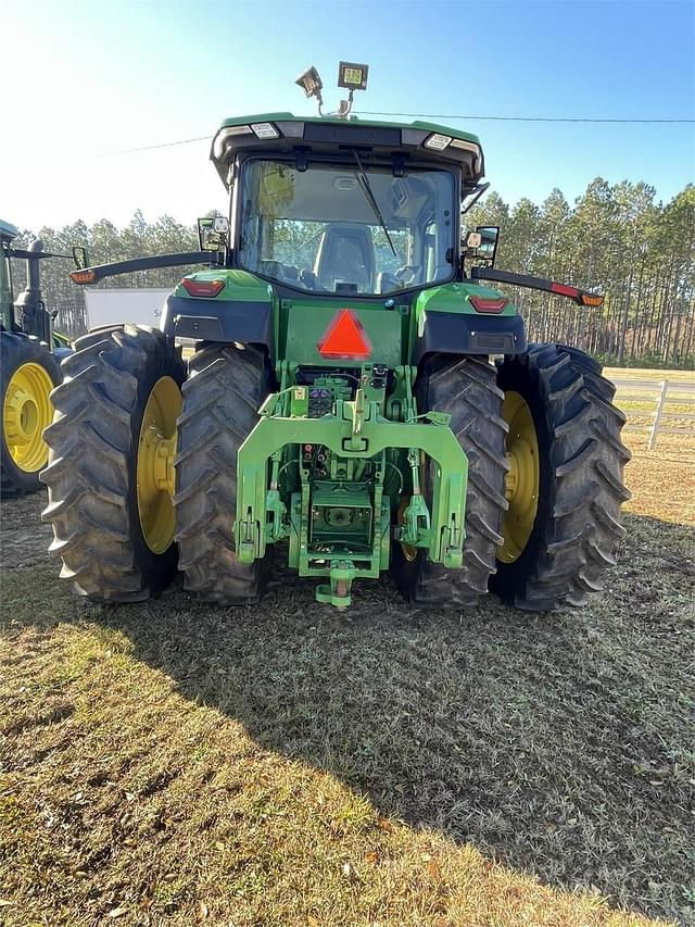 Image of John Deere 8R 340 equipment image 2