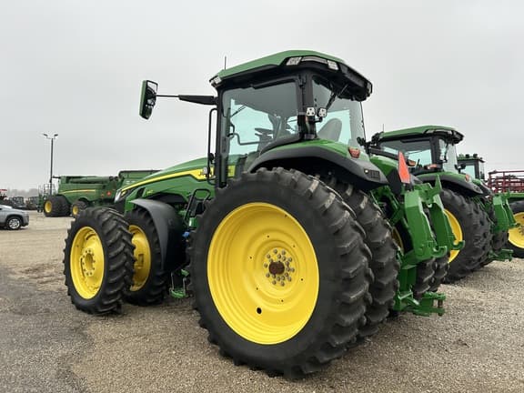 Image of John Deere 8R 340 equipment image 2