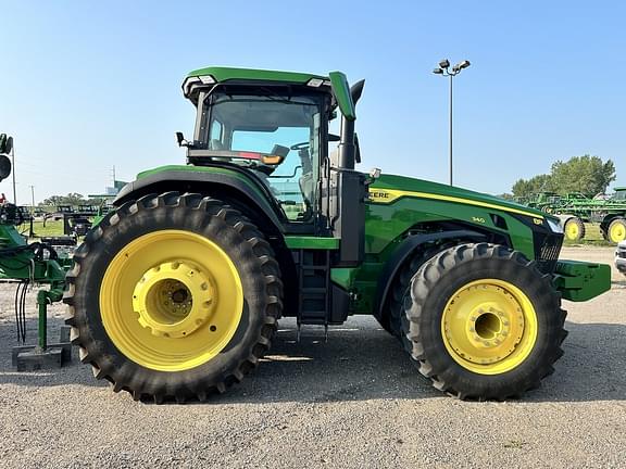 Image of John Deere 8R 340 equipment image 3