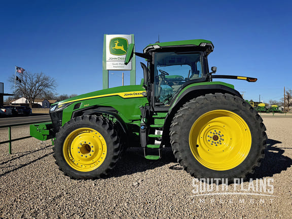 2022 John Deere 8R 340 Equipment Image0
