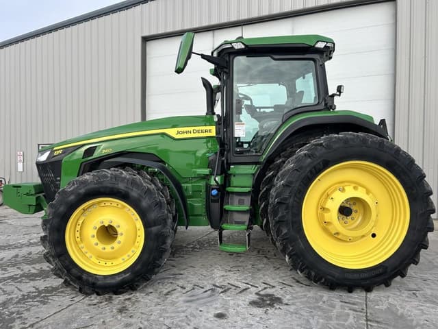 Image of John Deere 8R 340 equipment image 2