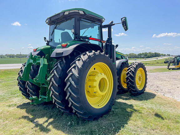 Image of John Deere 8R 340 equipment image 4