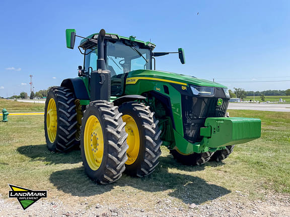 Image of John Deere 8R 340 equipment image 2