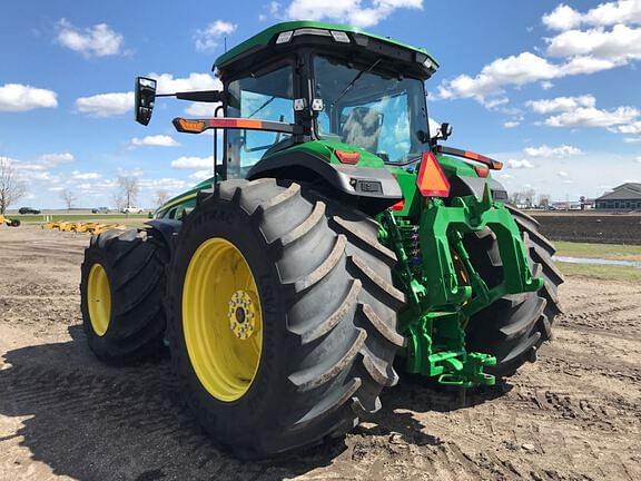 Image of John Deere 8R 340 equipment image 4