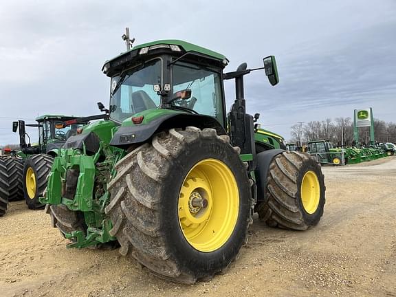 Image of John Deere 8R 340 equipment image 4