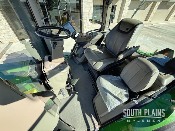 Image of John Deere 8R 340 equipment image 4