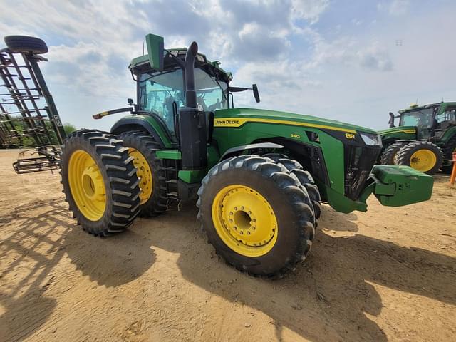 Image of John Deere 8R 340 equipment image 2