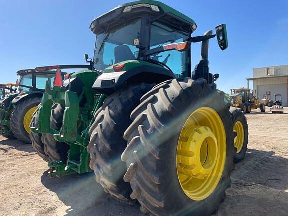 Image of John Deere 8R 340 equipment image 4