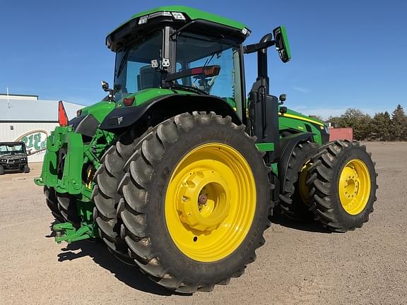 Image of John Deere 8R 340 equipment image 4