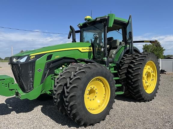 Image of John Deere 8R 340 equipment image 3