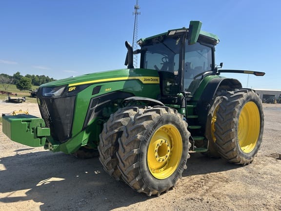 2022 John Deere 8R 340 Equipment Image0