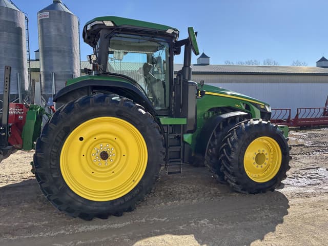 Image of John Deere 8R 340 equipment image 3