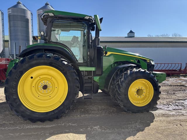 Image of John Deere 8R 340 equipment image 2