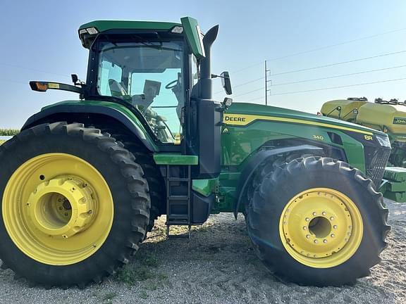 Image of John Deere 8R 340 equipment image 2