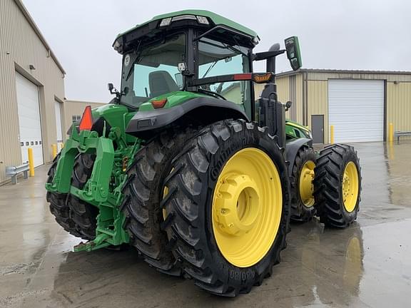 Image of John Deere 8R 340 equipment image 3