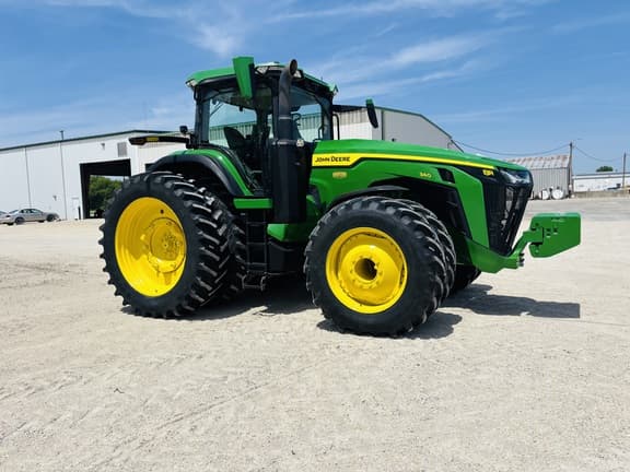 Image of John Deere 8R 340 equipment image 2