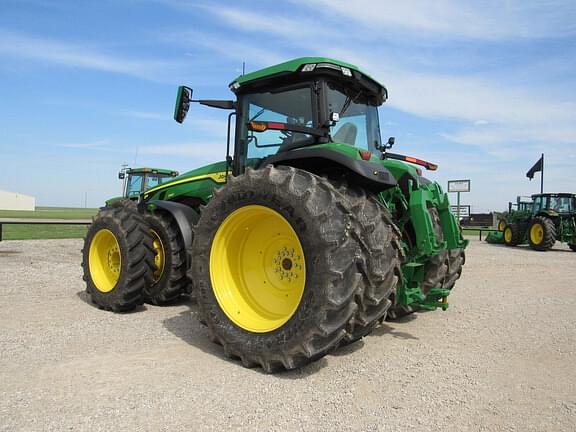 Image of John Deere 8R 340 equipment image 2